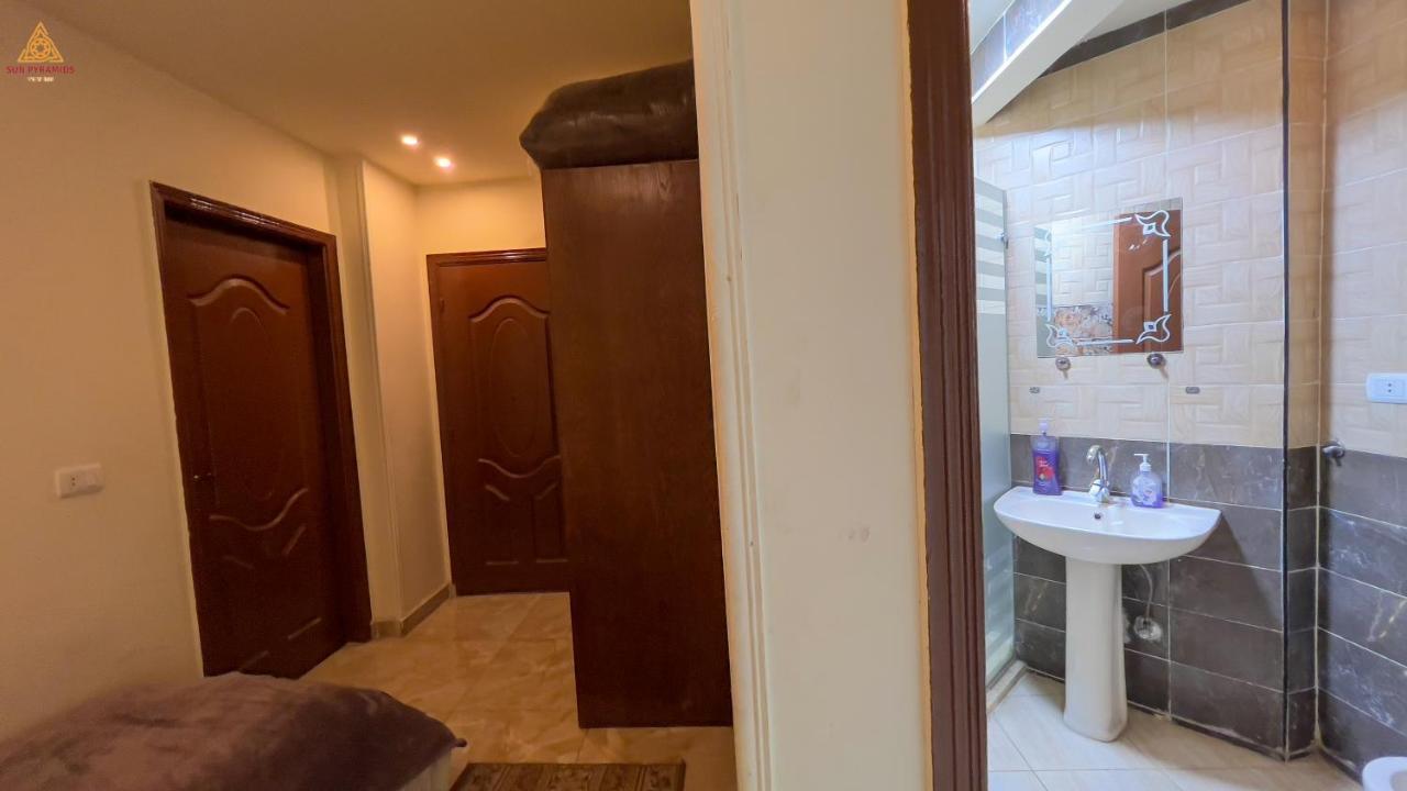 Full Pyramids View Apartment With Balcony For 8 P Kafrat al Jabal Екстер'єр фото
