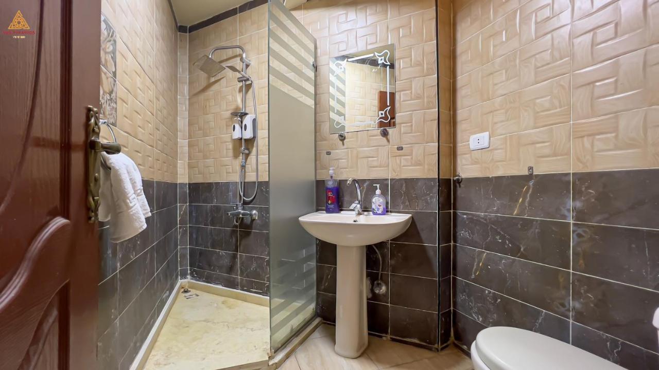 Full Pyramids View Apartment With Balcony For 8 P Kafrat al Jabal Екстер'єр фото