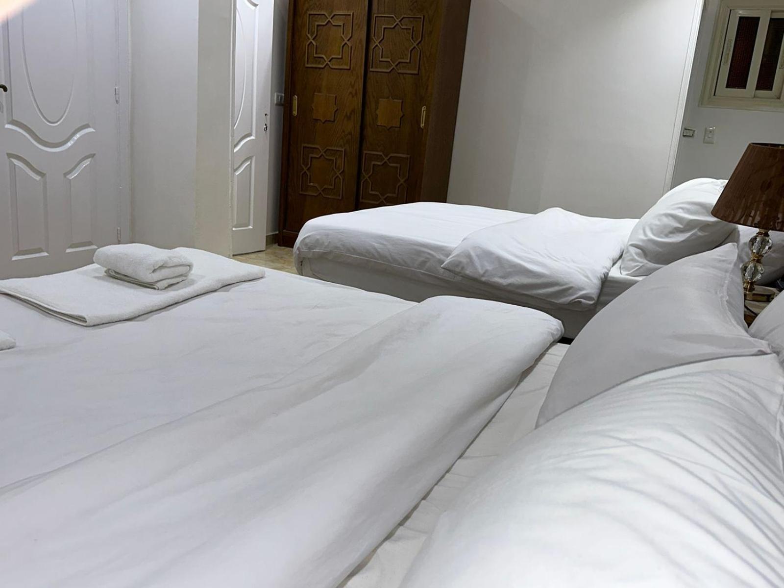 Full Pyramids View Apartment With Balcony For 8 P Kafrat al Jabal Екстер'єр фото