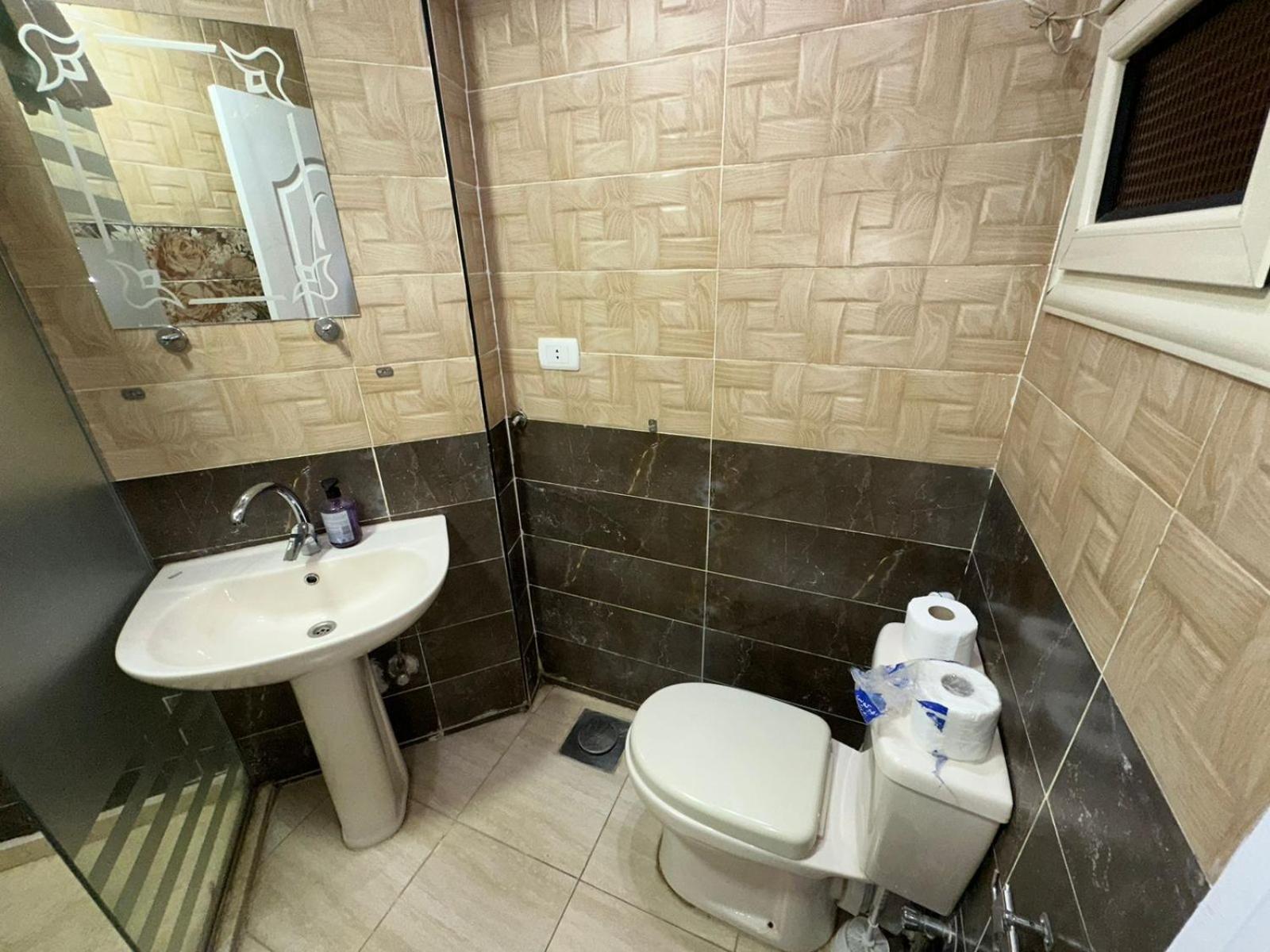 Full Pyramids View Apartment With Balcony For 8 P Kafrat al Jabal Екстер'єр фото