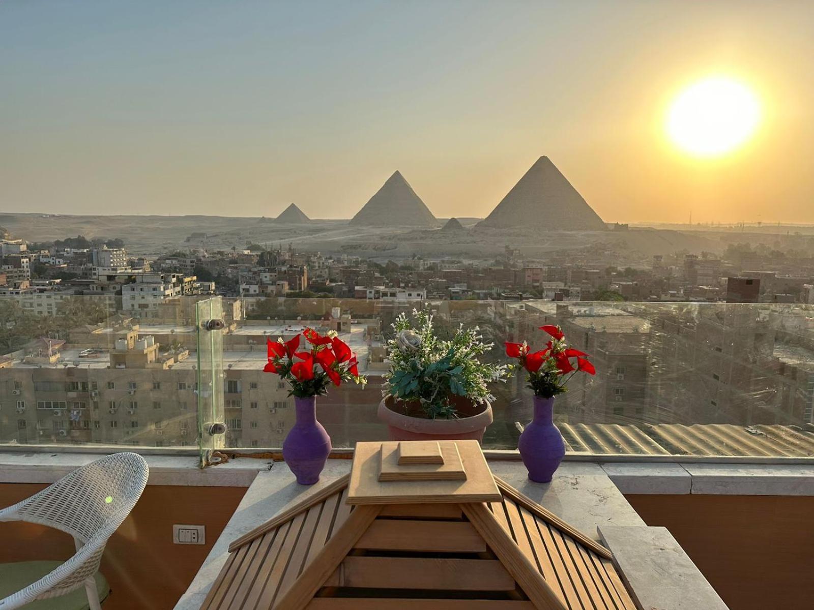 Full Pyramids View Apartment With Balcony For 8 P Kafrat al Jabal Екстер'єр фото
