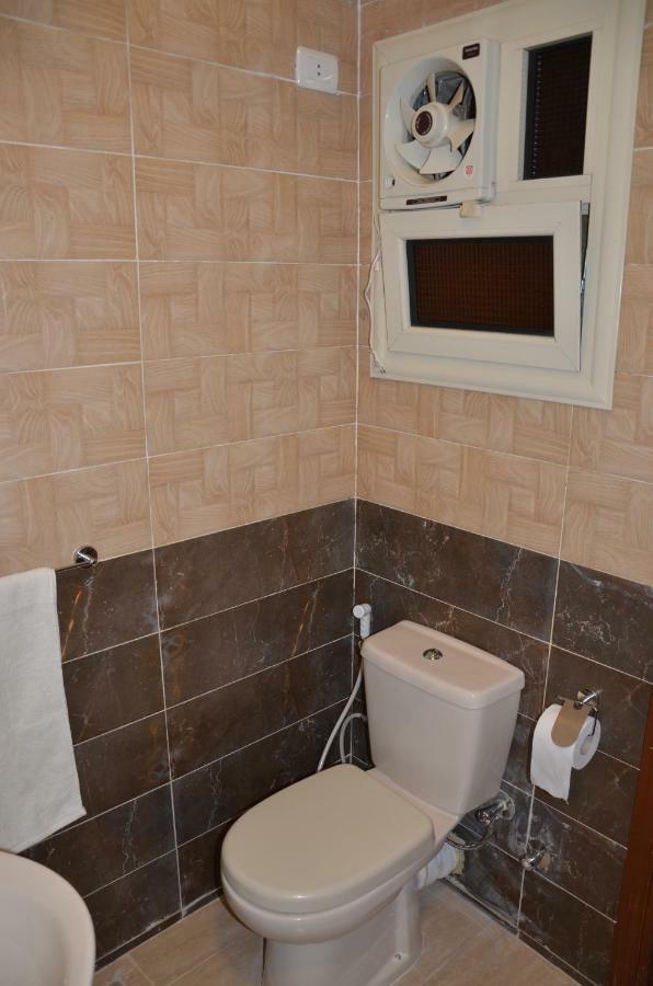 Full Pyramids View Apartment With Balcony For 8 P Kafrat al Jabal Екстер'єр фото